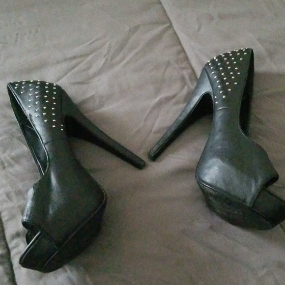 High heels - Picture 4 of 4